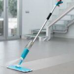 pazari4all -Σφουγγαρίστρα Παρκετέζα με Σπρέι Ψεκασμού και 1 Πανάκι με Μικροίνες – Spray Mop ΟΕΜ